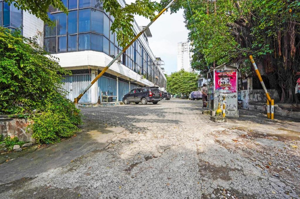 Hotel Spot On 90147 Gosepa Ambengan Plaza Surabaja Exteriér fotografie