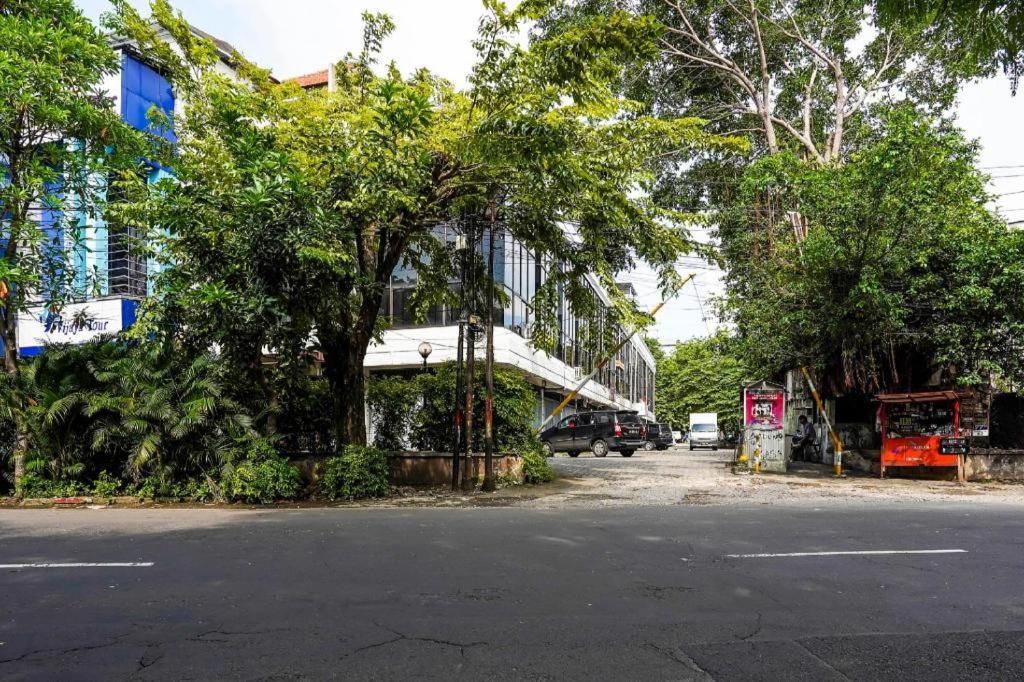 Hotel Spot On 90147 Gosepa Ambengan Plaza Surabaja Exteriér fotografie